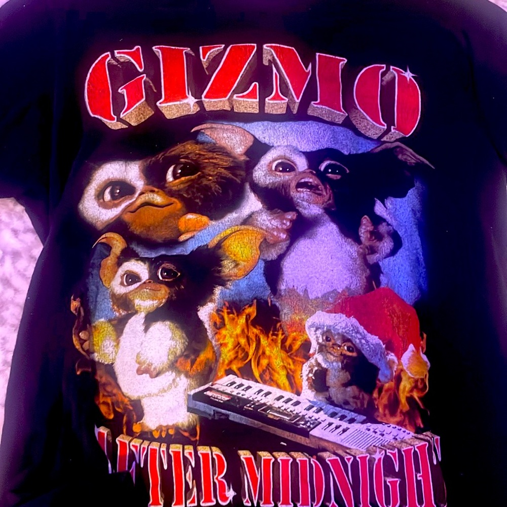 Gremlins tee shirt
